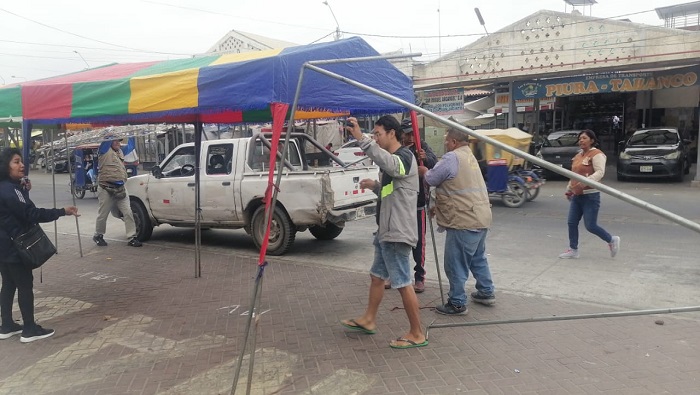 Retiran comercio informal