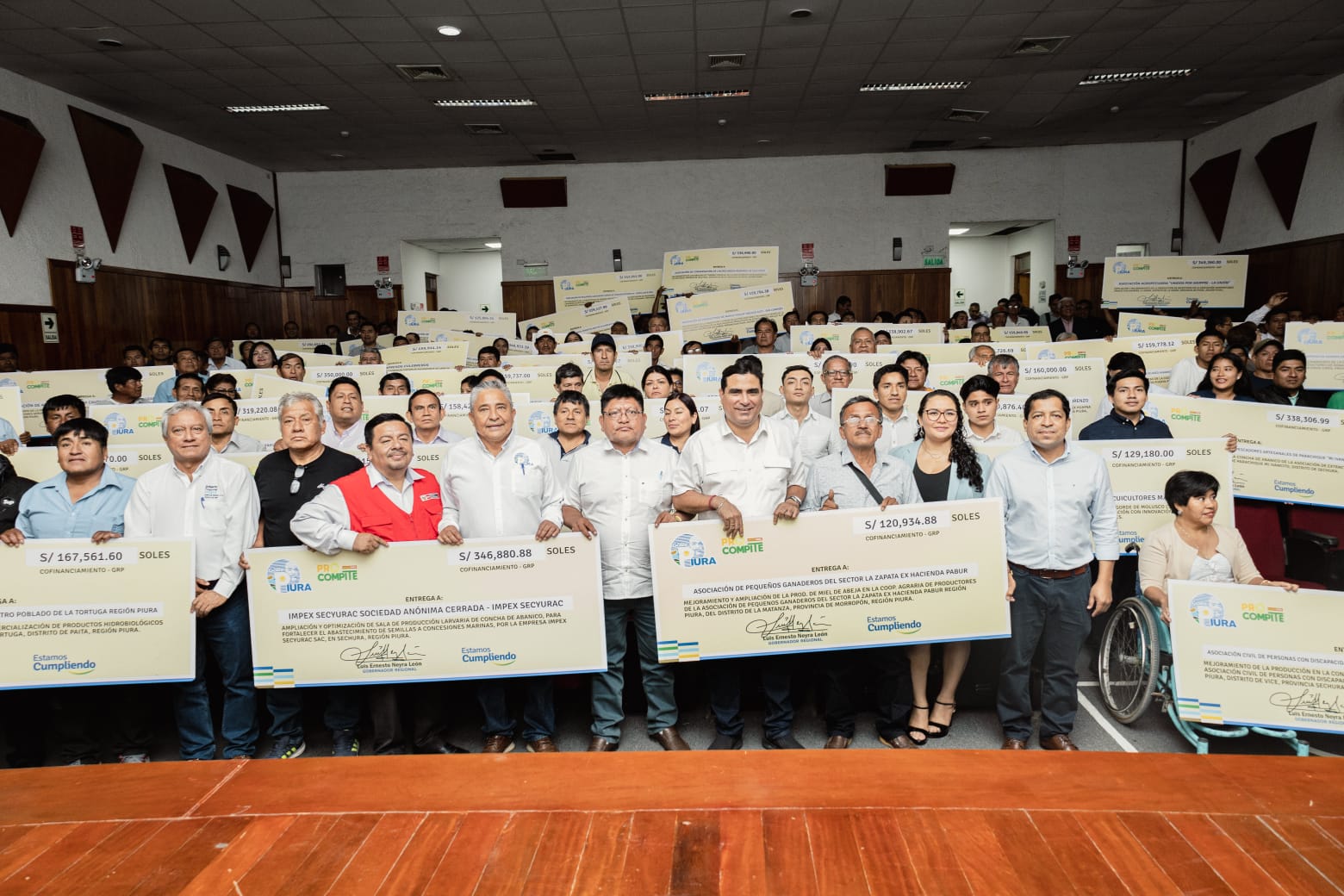 GORE entrega cheques por más de 13 millones a planes de negocio ganadores de Procompite 2024