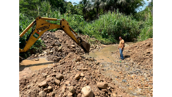 MPSM realiza trabajos de encauzamiento, limpieza y descolmataciΓ³n en la quebrada Tarapotillo, sector Tacunga.
