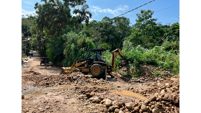 MPSM realiza trabajos de encauzamiento, limpieza y descolmataciΓ³n en la quebrada Tarapotillo, sector Tacunga.