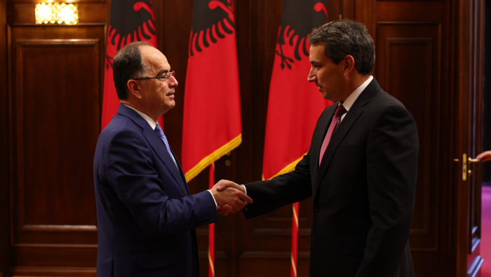 Embajador peruano presenta cartas credenciales ante presidente de Albania