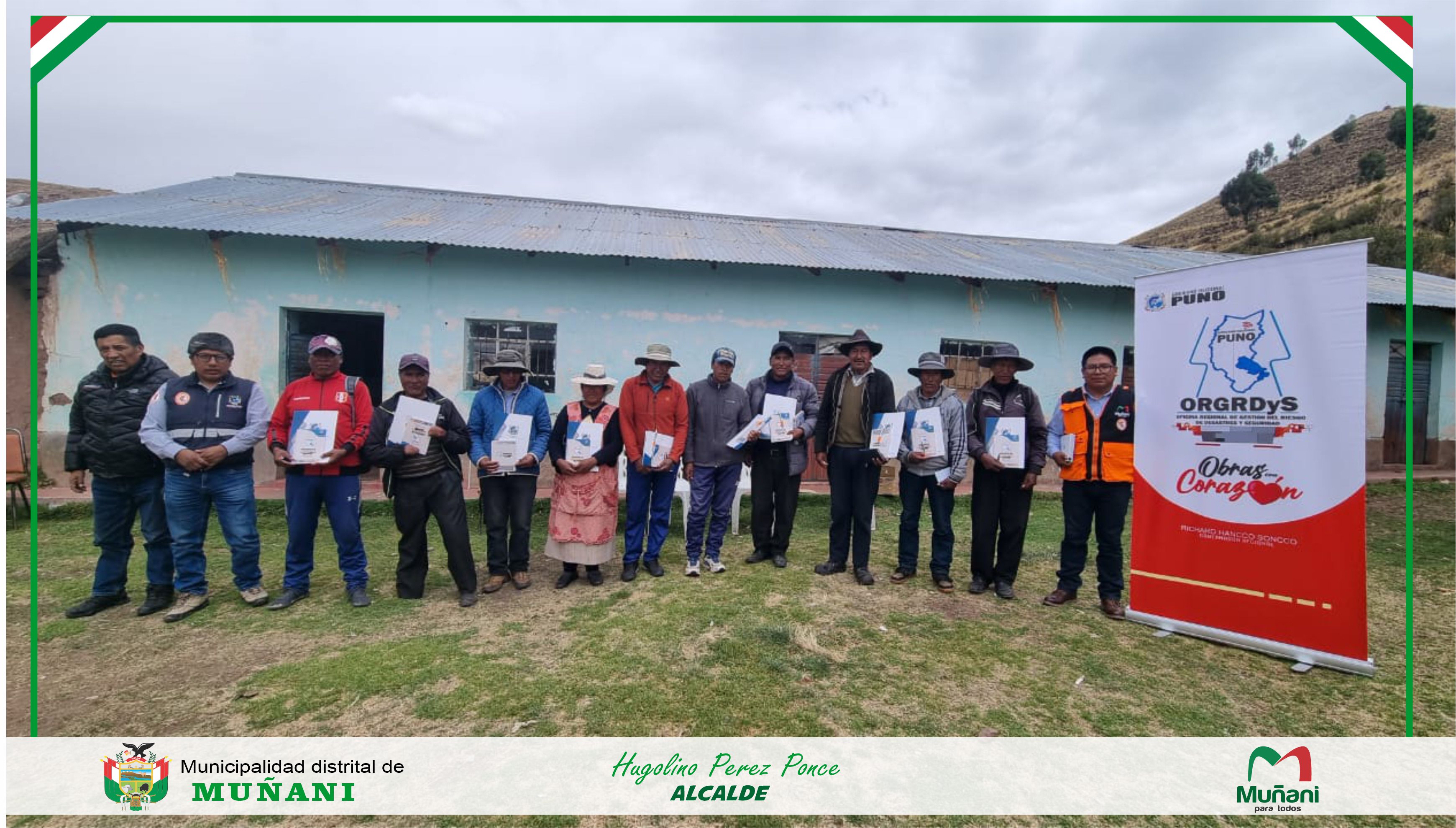 Participantes de la reunion en la comunidad de checayani del distrito de Muñani