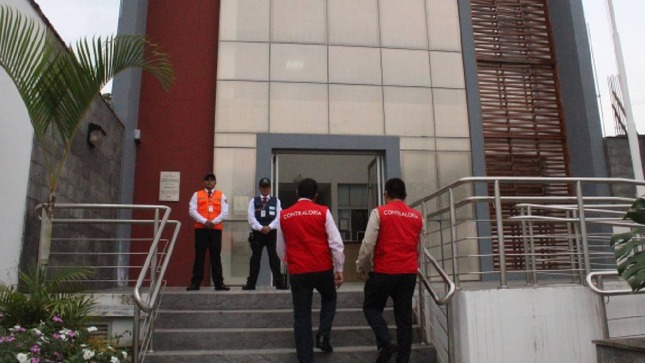 San Martín.– La Contraloría General detectó un fraccionamiento en la adquisición de alimentos por más de S/ 277 mil destinados a los estudiantes del colegio militar Andrés Avelino Cáceres de la provincia de San Martín. Cuatro funcionarios de la Unidad de Gestión Educativa Local de San Martín (UGEL) fueron comprendidos en una presunta responsabilidad penal y administrativa.