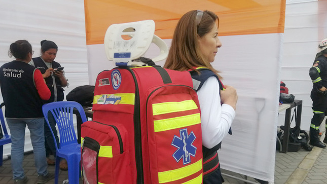 DIRIS Lima Sur participa en feria informativa sobre riesgos y desastres en Villa El Salvador