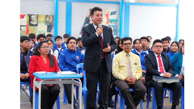 Alcalde Richar Soria presente en _Foro Educativo 2024_