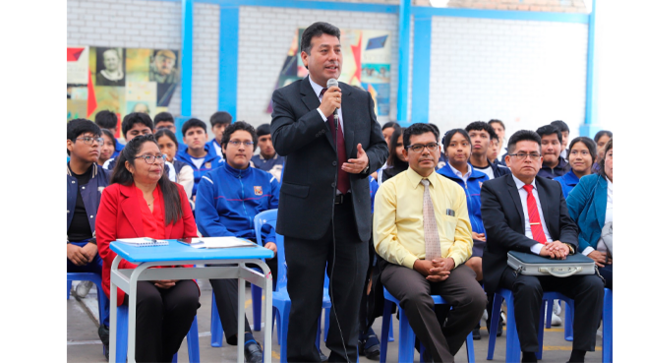 Alcalde Richar Soria presente en _Foro Educativo 2024_