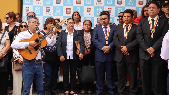 Regidores y funcionarios