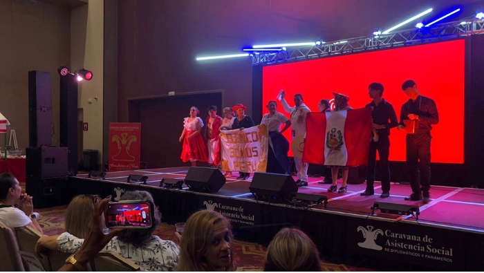 Grupo de Baile peruano Somos Perú
