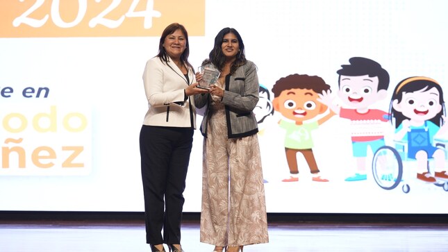 Ventanilla recibe reconocimiento 📜🏆👏 por su compromiso con la niñez y adolescencia 👶🧒👧 a través del programa “Ponte en Modo Niñez” del MIMP💖👩‍👩‍👧‍👦.