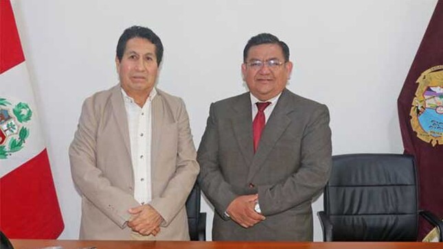 Alcalde continua trabajando en bien de la educación de Huarmey. 