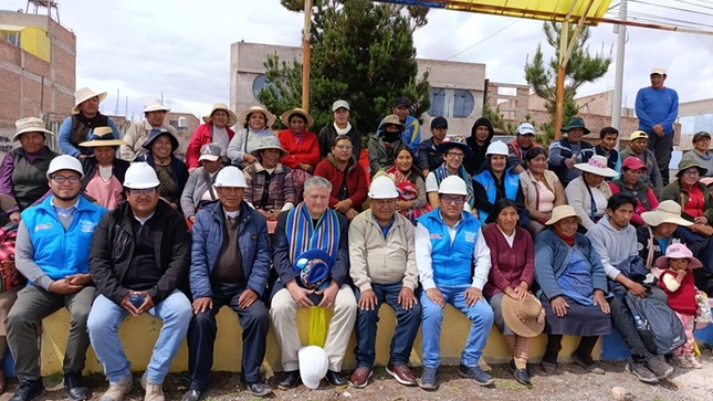 Funcionarios y representantes se reunieron con dirigentes y población de la urbanización San Pablo 