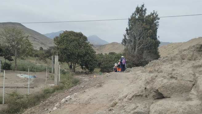 Se realizó una campaña de limpieza y recojo de residuos solidos en los exteriores del Mausoleo Imperial Huari: El Castillo.