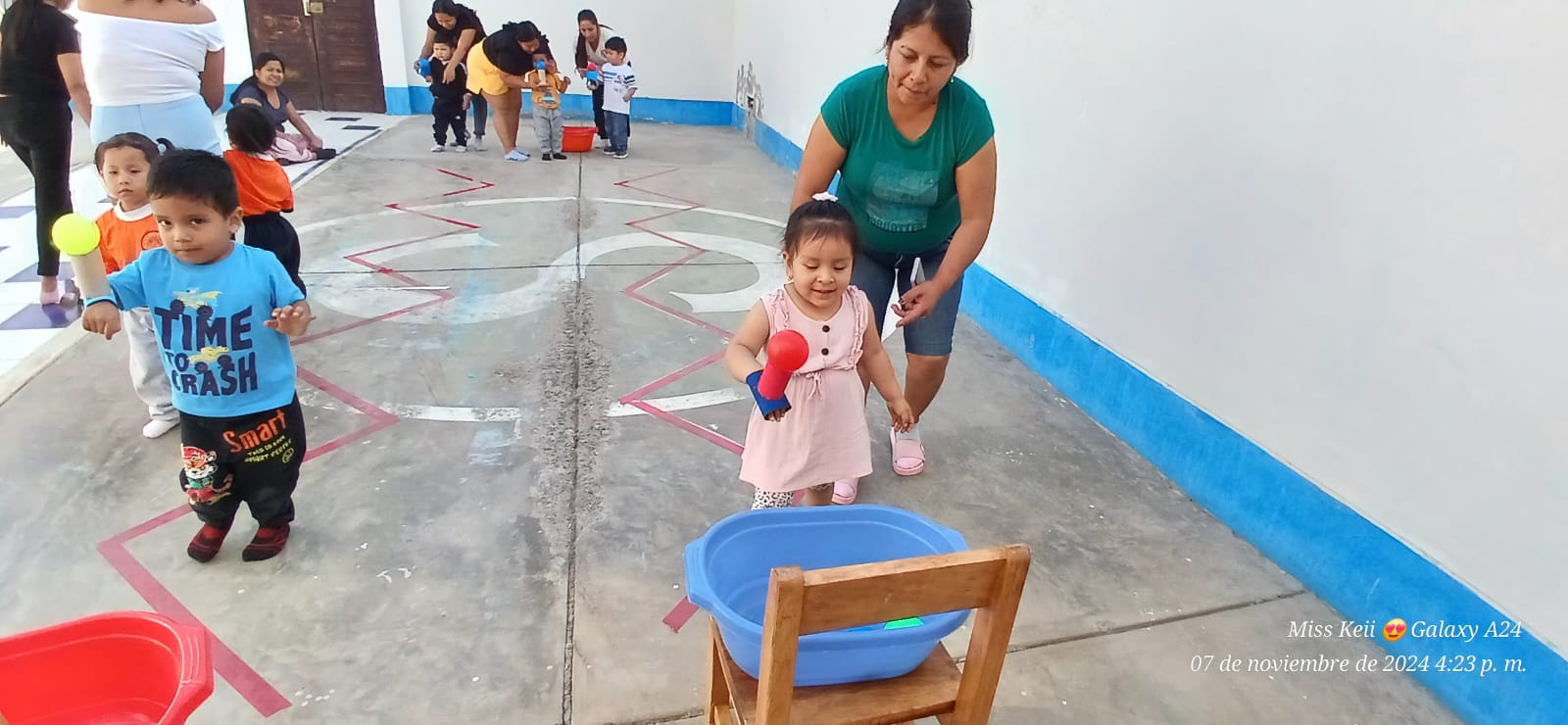 Ludotecas de Huarmey, trabajando en la estimulación temprana de los pequeños del hogar.