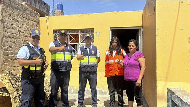Se entrego ayuda humanitaria a familia damnificada del incendio de su vivienda en el parque Mariategui.