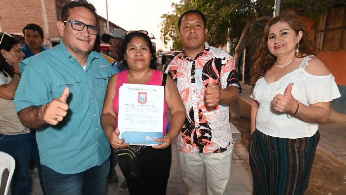 Entregan títulos de propiedad