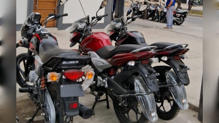 Motos en la vía pública