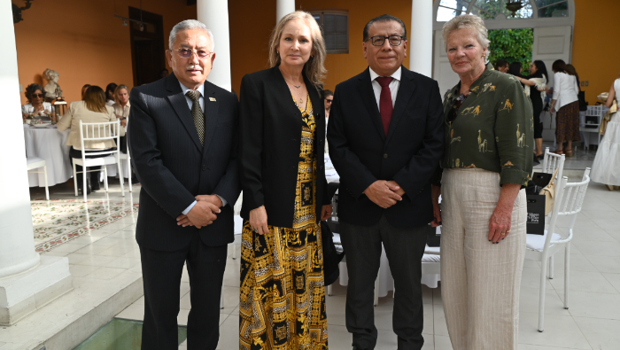 El evento se realizó en la embajada de Brasil, en Miraflores, donde hubo desfile de trajes típicos de diferentes países, gastronomía y sorteos. 