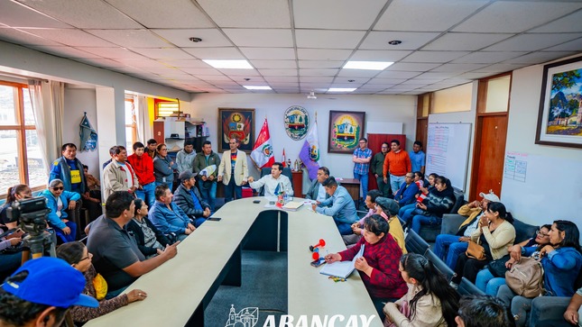 📌💯Alcalde Raúl Peña Dialoga Con Ganaderos Y Productores Del Camal Sobre Propuesta De Terreno Para Nuevo Hospital “Guillermo Diaz De La Vega.”