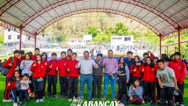 🏀🏐⚽ Alcalde Raúl Peña Impulsa El Deporte Con Nueva Infraestructura En Chalhuani 🏗️✨