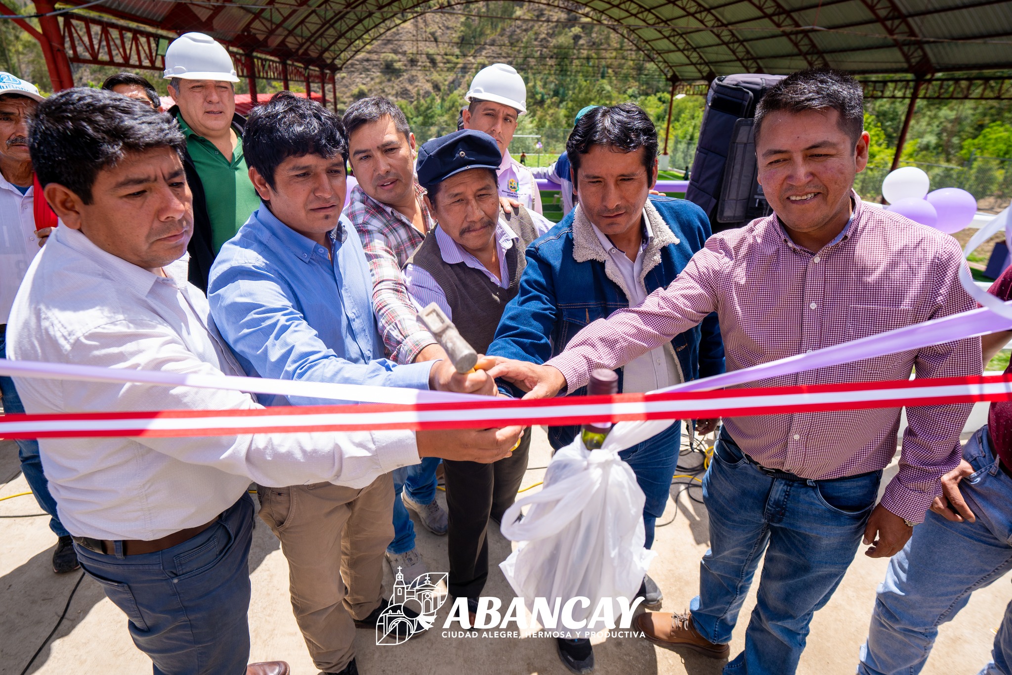 🏀🏐⚽ Alcalde Raúl Peña Impulsa El Deporte Con Nueva Infraestructura En Chalhuani 🏗️✨