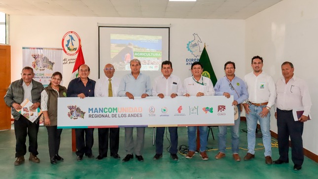 Fotografía protocolar de la Comisión Interregional de Agricultura.