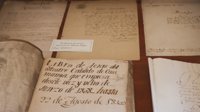 Argentina restituye bienes documentales y numismáticos pertenecientes al patrimonio cultural del Perú