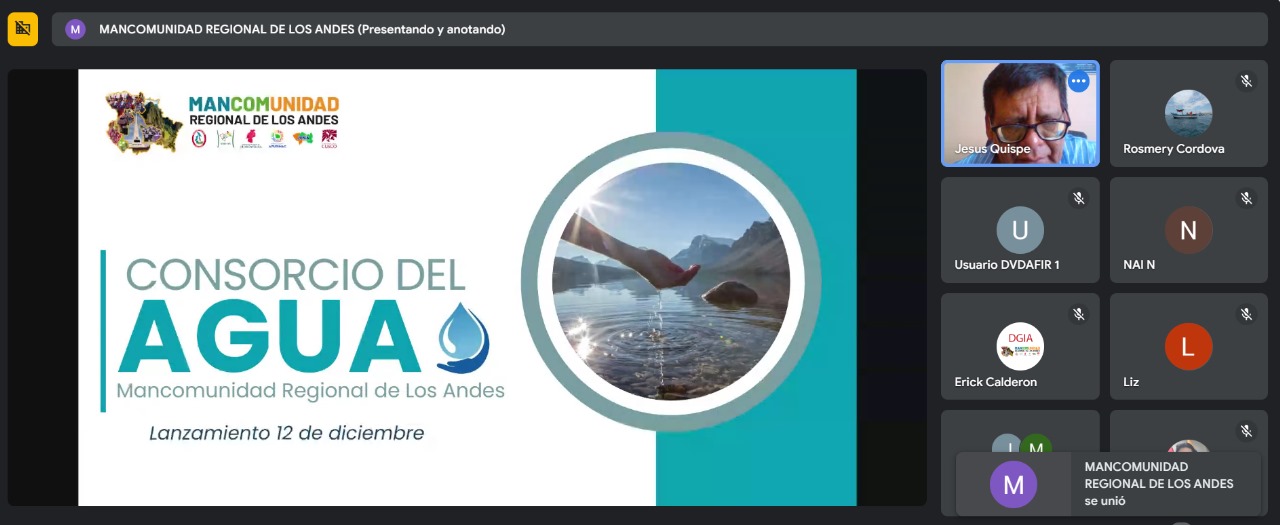 Fotografía del inicio y exposición del Consorcio del Agua.
