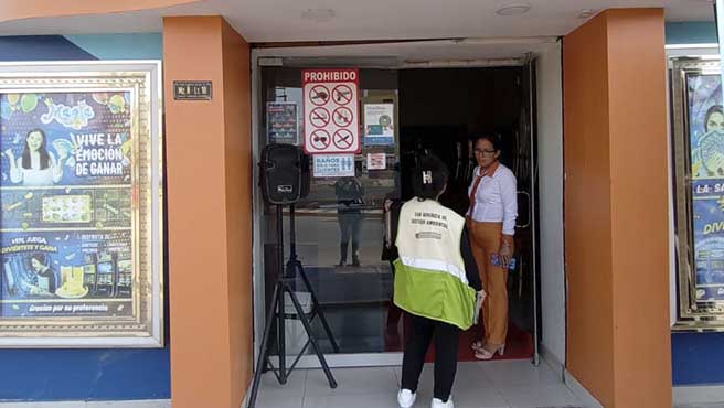 Municipalidad realiza campaña de sensibilización "Saca tus residuos solidos, cuando el recolector por tu calle".