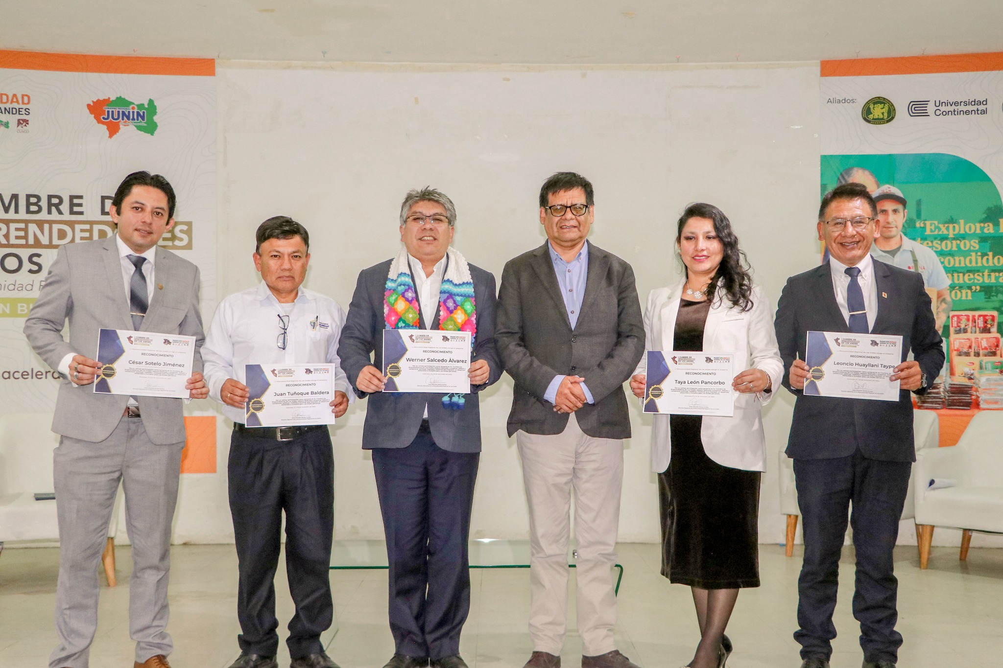 Fotografía de los Gerentes de Desarrollo Económico de las Regiones en el ámbito de la MRDLA.