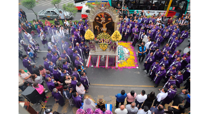 𝗛omenaje al Señor de los Milagros