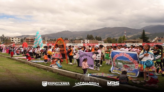 Gran pasacalle de Madres de PVL, dando inicio a su campeonato deportivo.