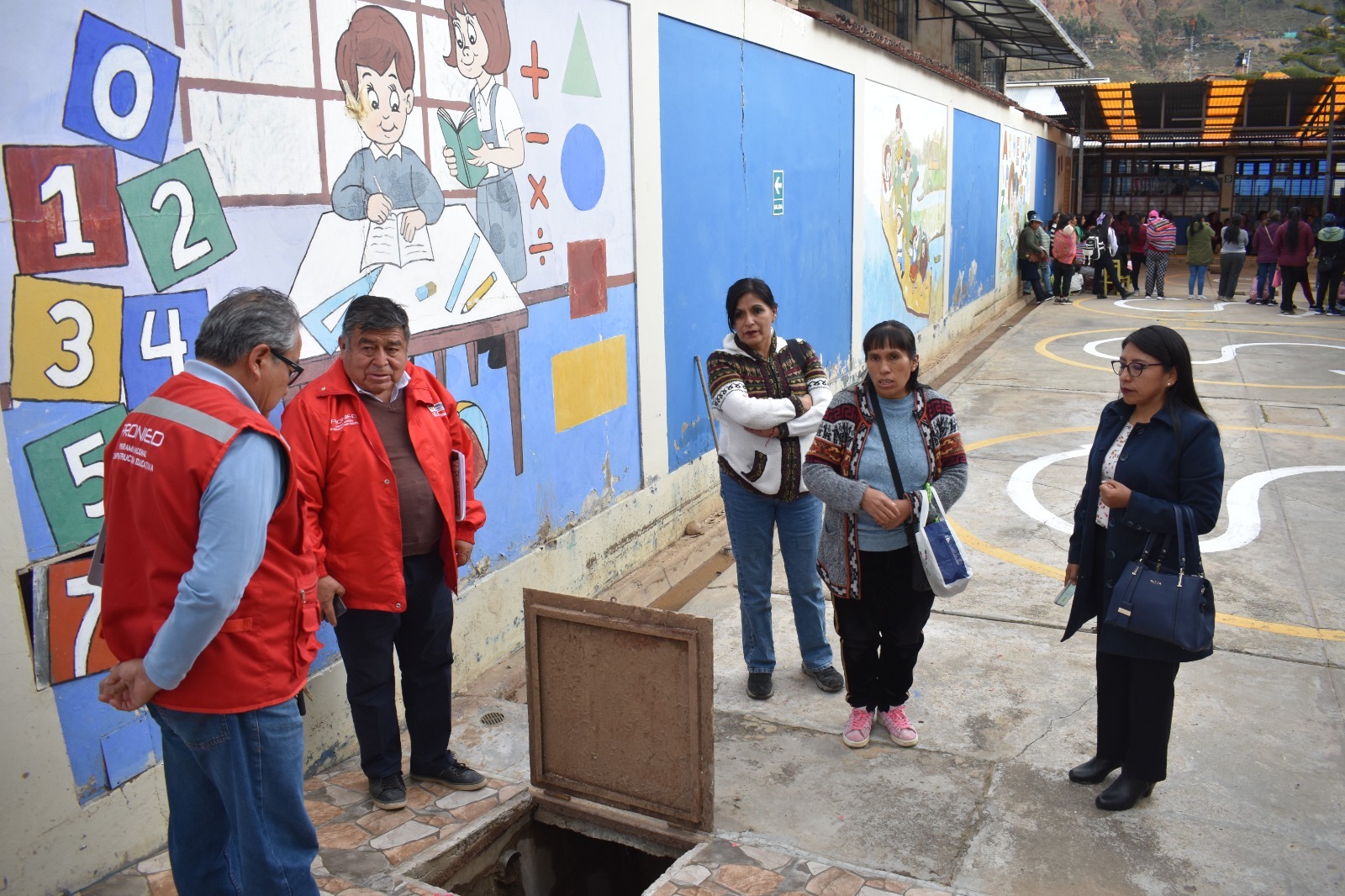 Equipo técnico de la Unidad Zonal Junín – Huancavelica verificaron afectaciones y trabajarán de manera conjunta con municipalidades y comunidades educativas para recuperar servicios educativos.
