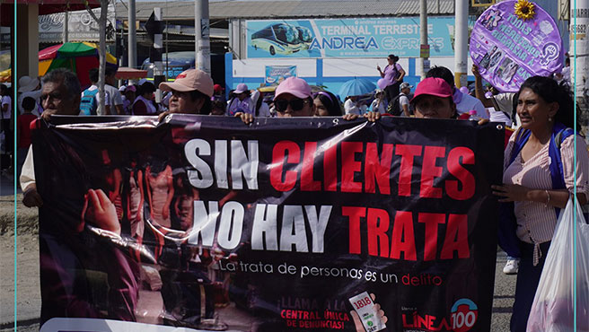 Multitudinaria marcha paiteña para rechazar la violencia contra las mujeres.