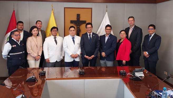 Minsa refuerza su compromiso con la investigación científica y el desarrollo de nuevos tratamientos en salud ocular para la población