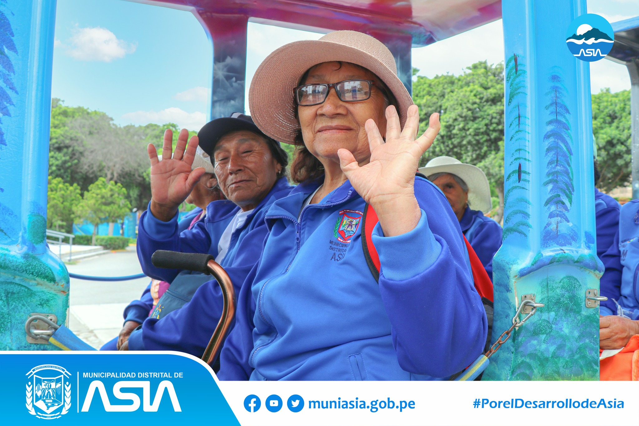 La Municipalidad Distrital de Asia liderado por el alcalde Isaías Alcántara Malásquez, a través de la Oficina del Centro Integral del Adulto Mayor (CIAM), realizó un paseo recreacional para los adultos mayores, quienes pasaron momentos agradables de diversión.
Ellos visitaron el Parque de las Leyendas en Lima, donde se divertieron conociendo las diferentes especies de animales que ahí habitan y compartieron grandes momentos.
De esta manera, las actual gestión municipal viene impulsando diversas actividades con el fin que los adultos mayores puedan recrearse.