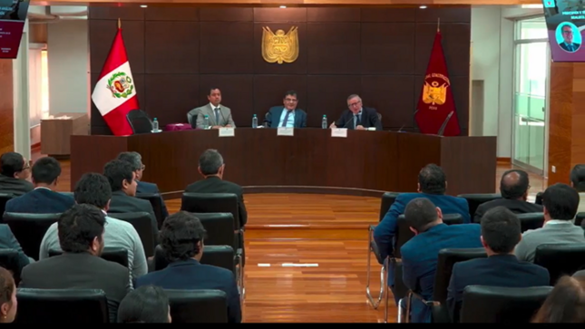 Conferencia sobre un código resolutivo garantista para antinomias constitucionales desarrolló el CEC del TC