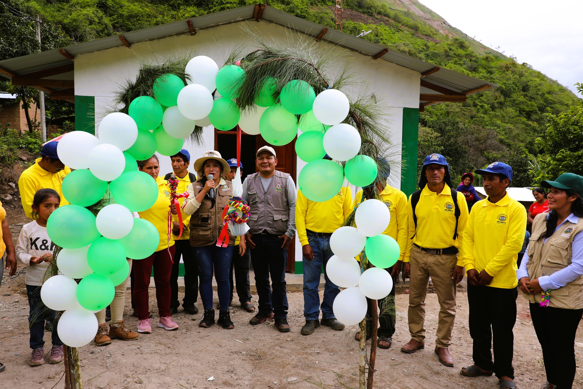 realizó la inauguración y entrega de un módulo de procesamiento de miel en la Comunidad de Lucmahuaycco.