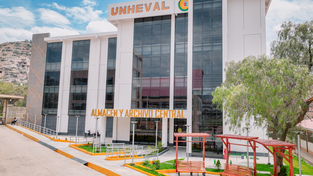 edificio de Almacén Central y Servicios Académicos
