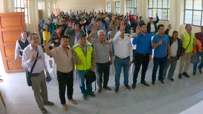 Entrega de pagos a afectados por la carretera al Marañón