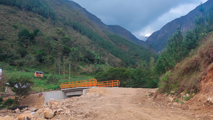 Finaliza construcción del puente Chontabamba - Nuevo Oriente