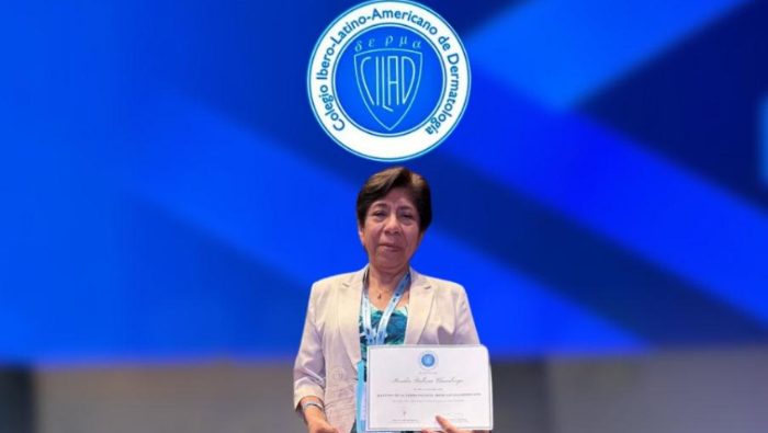 Doctora del INSN es reconocida como Maestra de la Dermatología Ibero Latinoamericana 2024