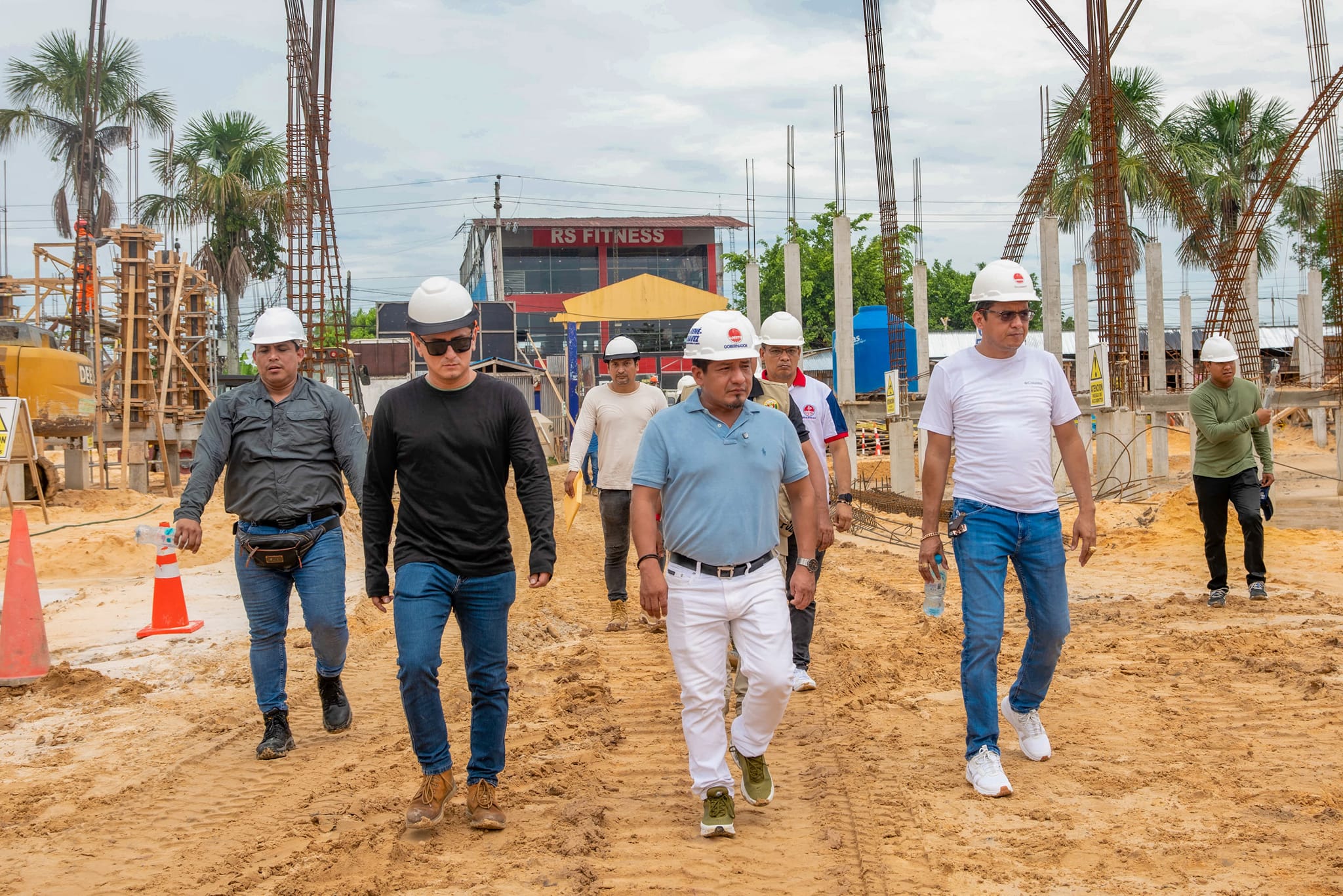 Gobernador Dr. René Chávez supervisa obra de S/ 33'473,128 del Colegio Fe y Alegría en San Juan Bautista