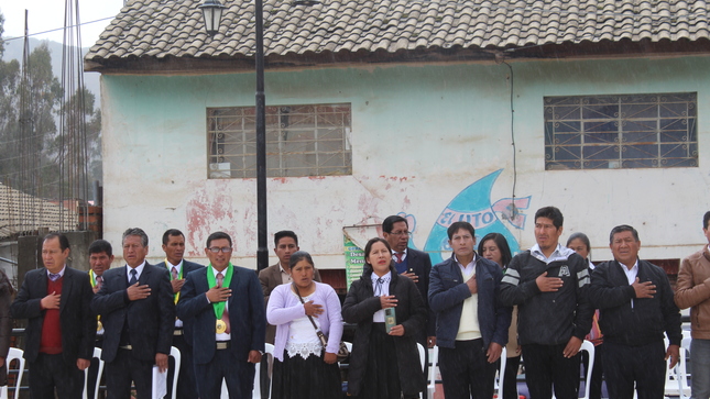 ✅ Con motivo de conmemorar los LXXXIX Aniversario de la  Comunidad Campesina de Pazos, la Municipalidad Distrital de Pazos encabezada por el Sr. alcalde Rolando M. Romero Campos y Plana de Regidores, se hicieron presentes en las actividades protocolares que fueron organizadas por los miembros de la Comunidad, a quienes saludamos muy afectivamente por el empeño y dedicación por hacer este día especial.
✅Una significativa ceremonia de izamiento de banderas se llevó a cabo a cargo de las máximas autoridades comunales, un desfile de barrios y un concurso de estampas folklóricas fueron momentos llenos de tradición. 