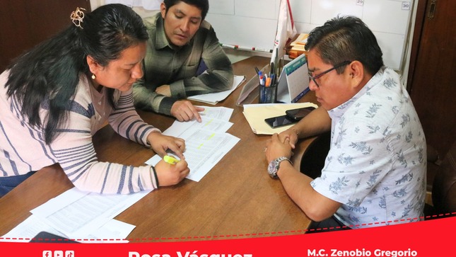  Director Ejecutivo de la RIS Chilca Mala junto a su equipo de gestión se reúnen con el jefe de la MicroRed Mala 