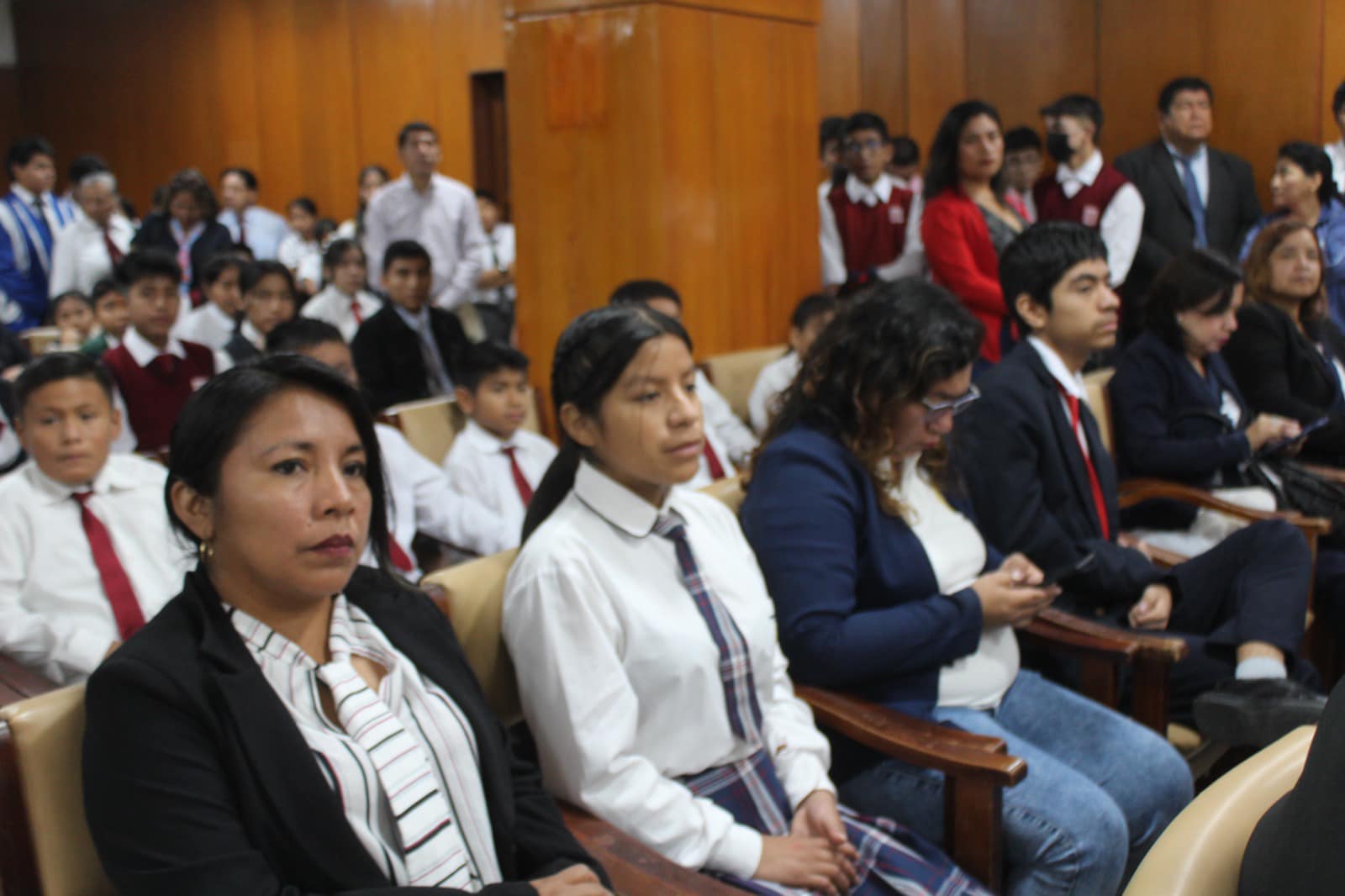 Ceremonia de reconocimiento de logros escolares – UGEL Piura