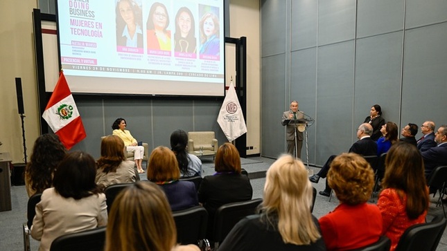 Ministro Schialer destacó contribución de la Cancillería en promover derechos de mujeres y emprendimientos en el exterior