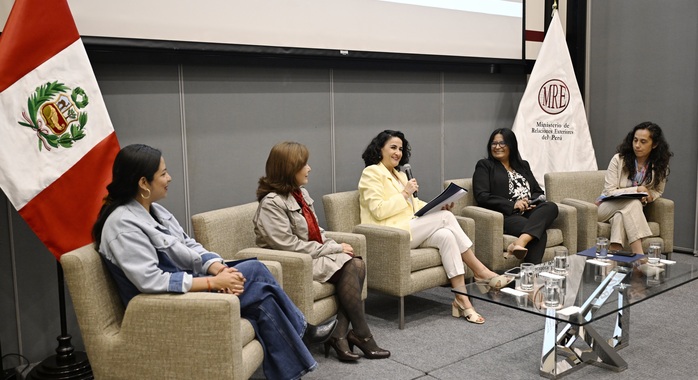 Ministro Schialer destacó contribución de la Cancillería en promover derechos de mujeres y emprendimientos en el exterior