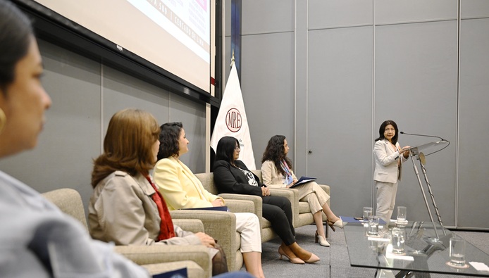 Ministro Schialer destacó contribución de la Cancillería en promover derechos de mujeres y emprendimientos en el exterior