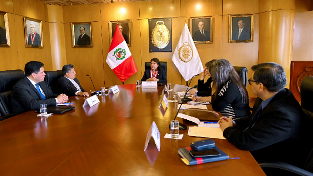 Fiscal de la Nación recibe visita de representación del Colegio de Abogados de los Estados Unidos de América (ABA ROLI)