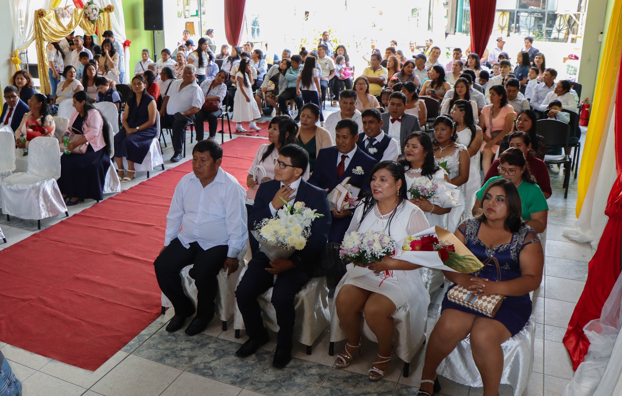 Se llevó a cabo la ceremonia de matrimonio civil comunitario con la presencia del alcalde